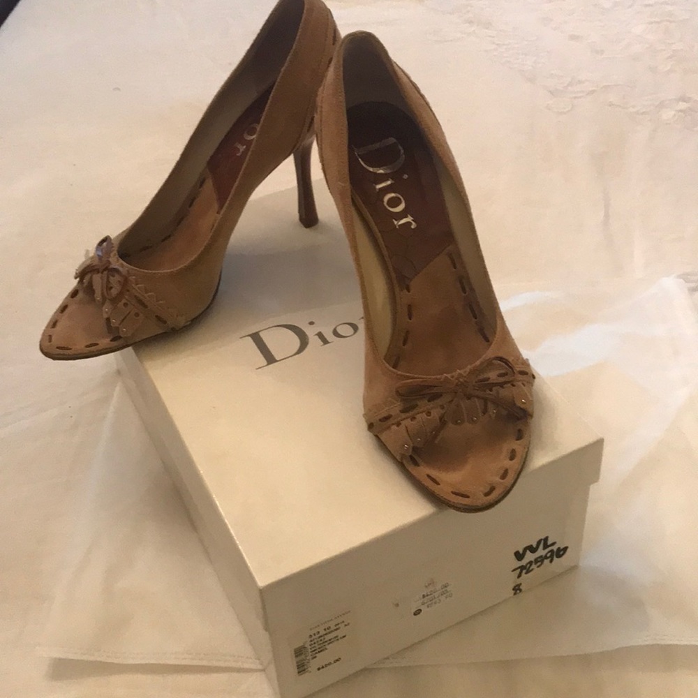 Christian Dior Open toe camel suede pump